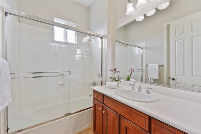 Building Photo - 4 Bed 5 Bath, Beautiful Home In Danville, With A Pool!