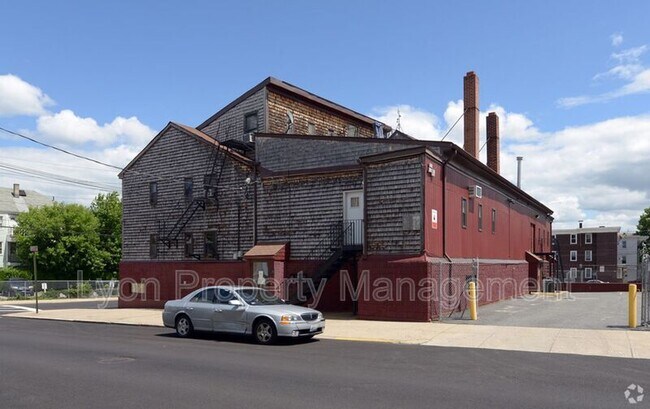 Building Photo - 262 Illinois St
