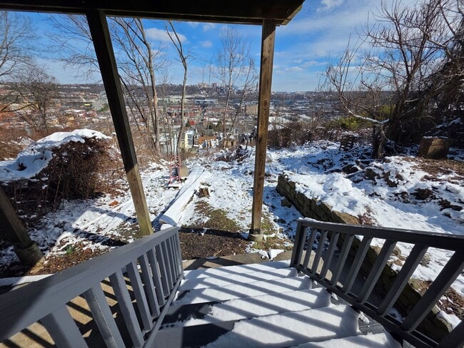 Building Photo - Fully Updated 2 bedroom 1 bathroom home for rent!