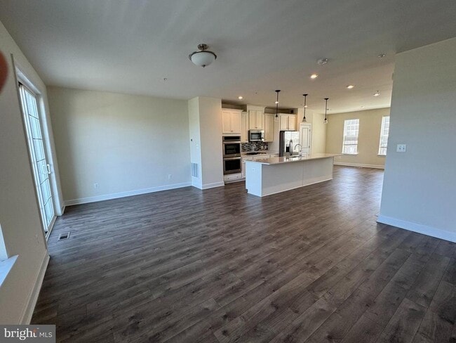 Building Photo - 9704 Glassy Creek Way