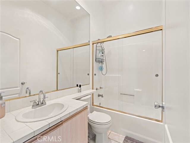 Building Photo - 408 W Queen St