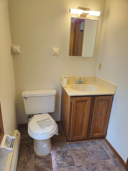 Bathroom - 588 Selby Ave