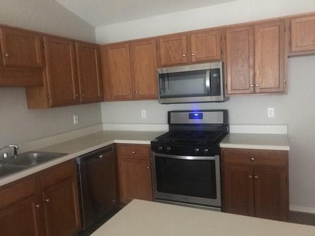 Building Photo - 326 Spring Lake Dr N