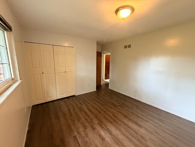 Building Photo - 30058 Halecreek St