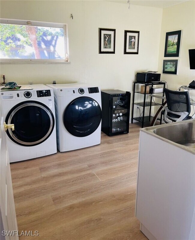 Building Photo - 9879 El Greco Cir