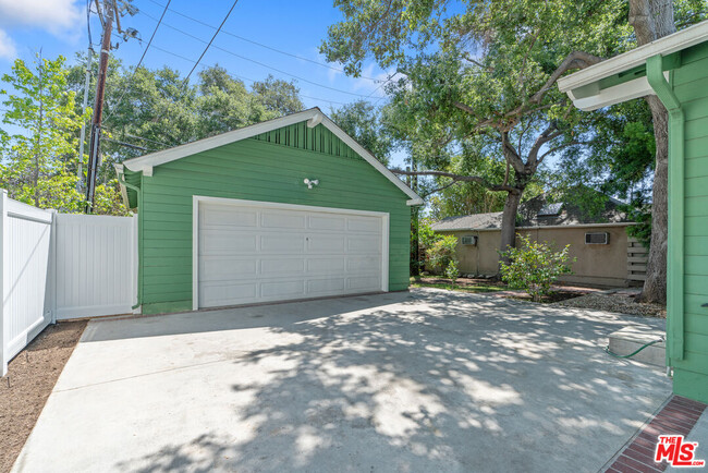 Building Photo - 1510 Marengo Ave