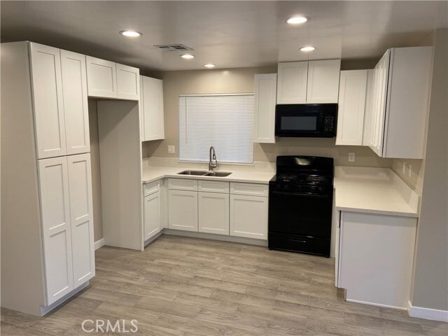 Building Photo - 1548 N Lassen Ave