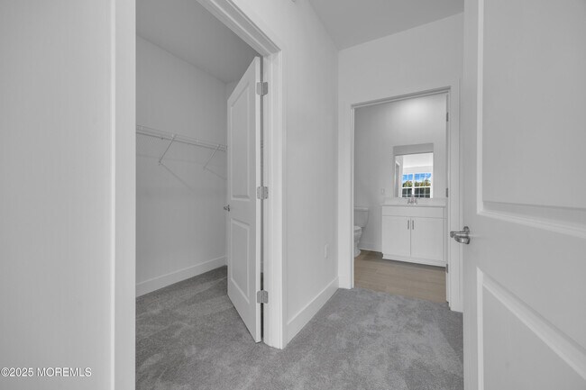 Building Photo - 28311 Radford Ct