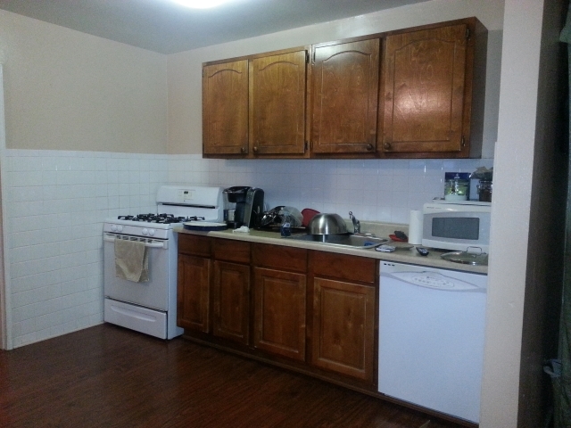 Kitchen - 2725 Creston Ave