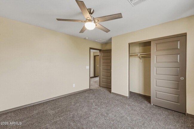 Building Photo - 7422 S 28th Pl