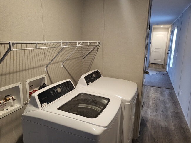 Building Photo - 152 Beech