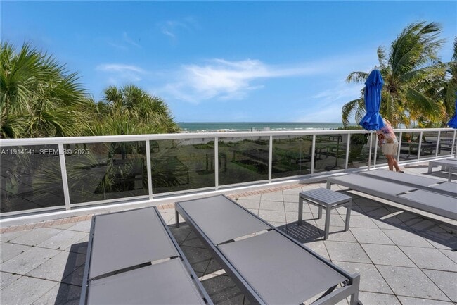 Building Photo - 100 Lincoln Rd