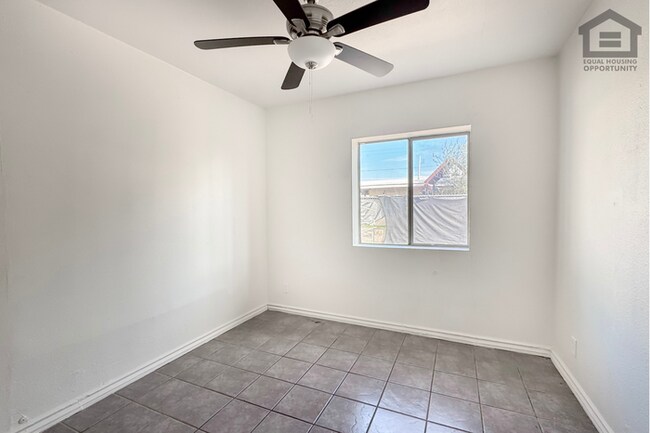 Building Photo - 2Bed/1Bath House at McDowell/32nd St! Move-In Ready on 10/08/2026! – NO HOA!