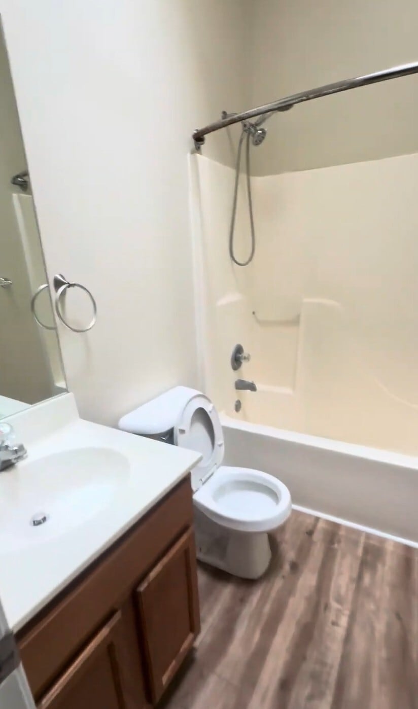 Building Photo - 651 Stonewall Dr