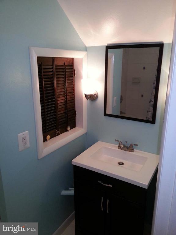 Building Photo - 326 Garner Ave