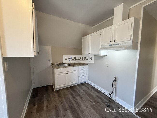 Building Photo - 228-230 Franklin Ave-FL3