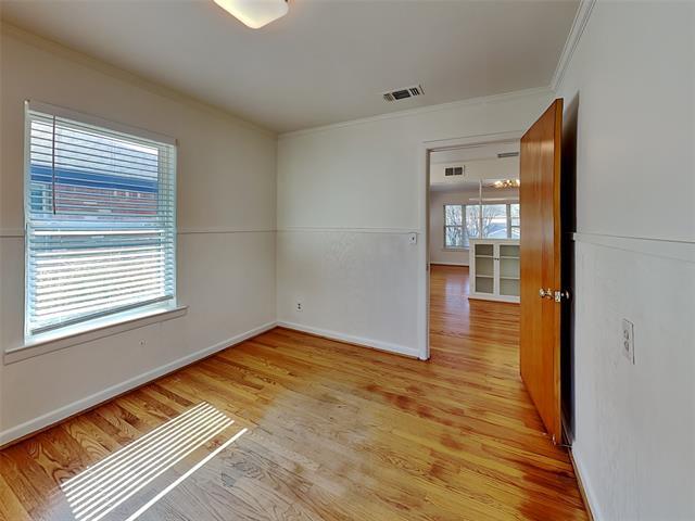 Building Photo - 2102 Elmwood Blvd