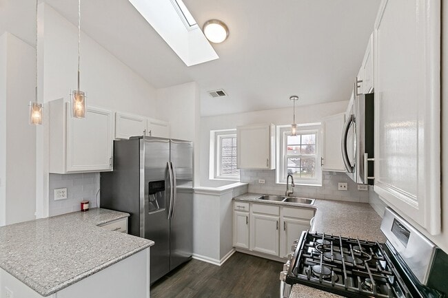 Building Photo - 2604 Sheehan Ct