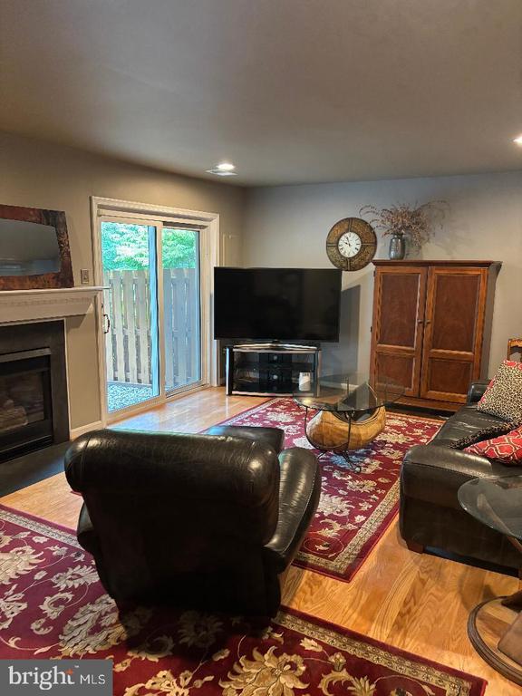 Building Photo - 20880 Butterwood Falls Terrace