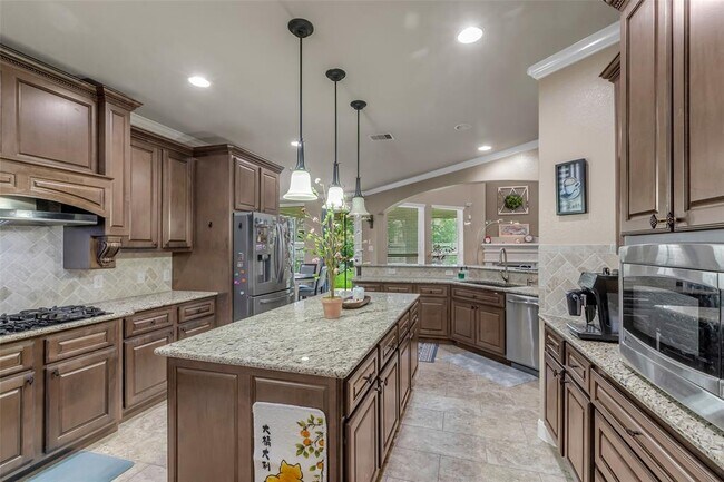Building Photo - 10314 Radcliff Lake Dr