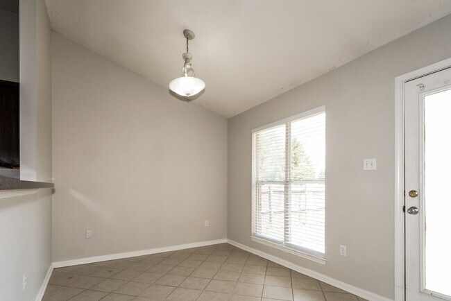 Building Photo - 5378 Russell Dr