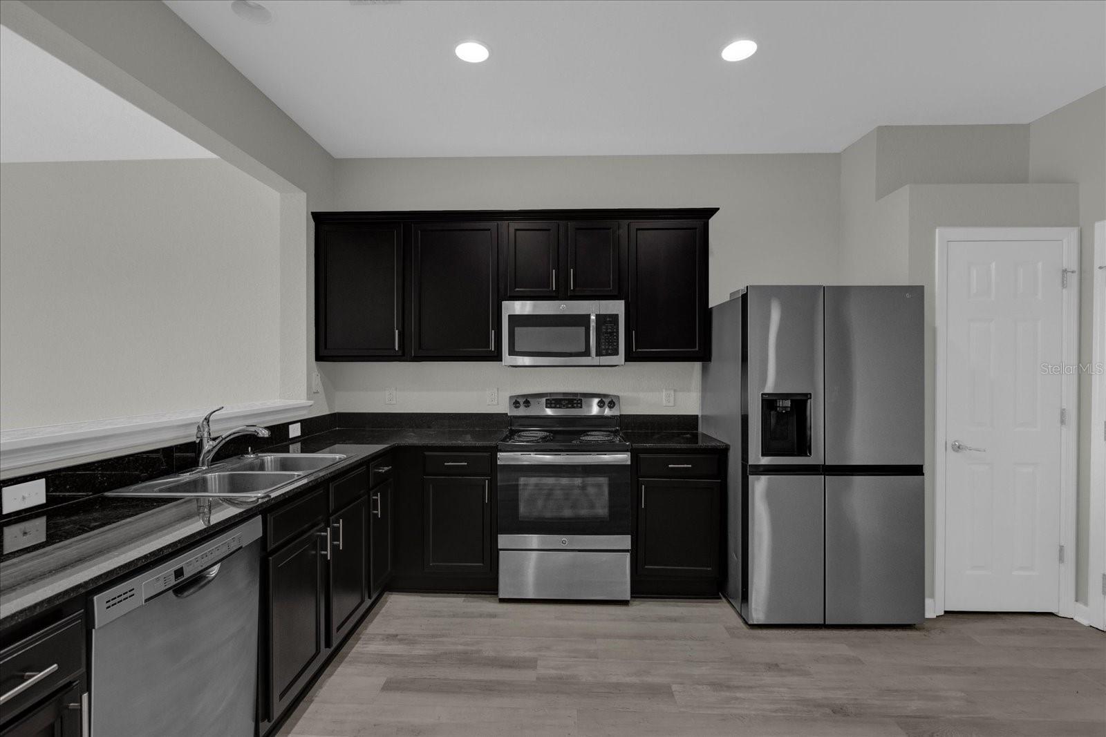 Building Photo - 4500 SW 52nd Cir