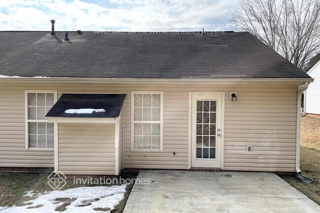 Building Photo - 847 Anchor Way NE