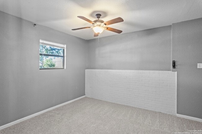 Building Photo - 107 Sabyan Dr