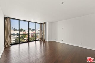 Building Photo - 10660 Wilshire Blvd