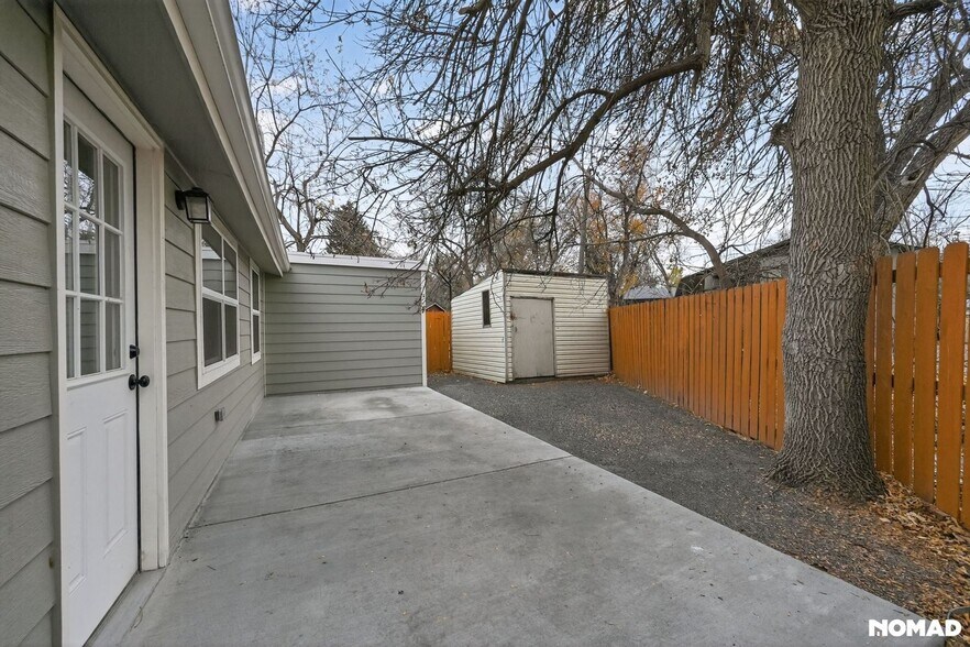 Building Photo - 1615 W Mulberry St