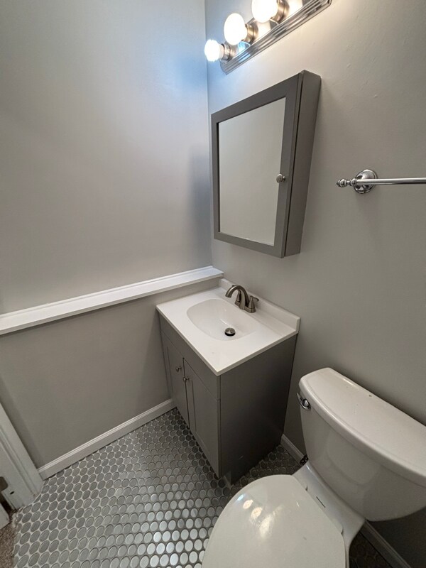 Building Photo - 10253 Crestland Ct