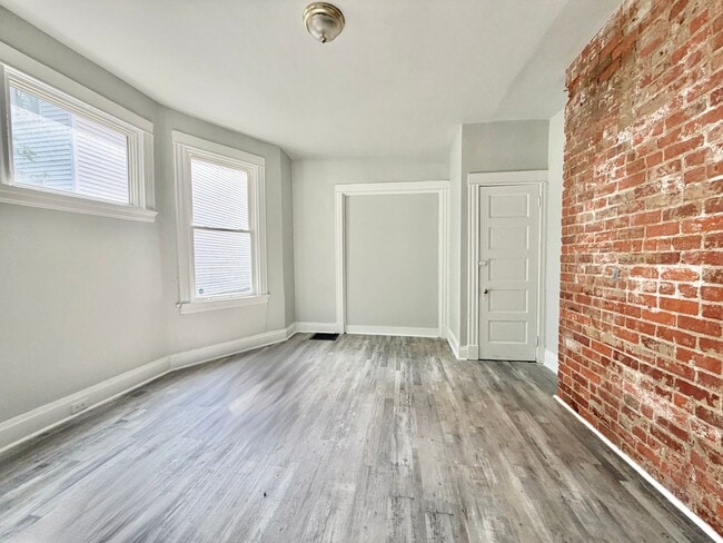 Building Photo - 1224 Ross Ave