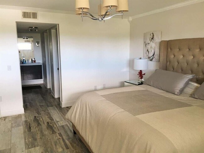 Building Photo - 5000 Gulf Blvd