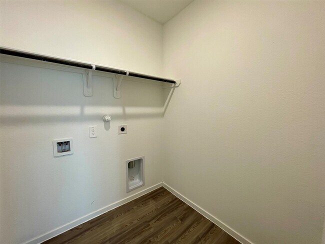 Building Photo - 17202 Coppice Oak Dr