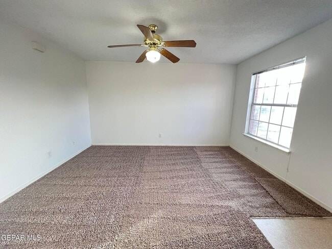 Building Photo - 3500 Tierra Zafiro Dr