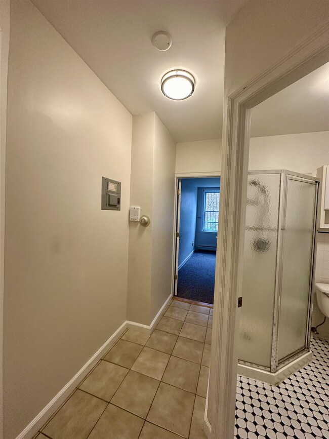 Building Photo - 203 Ogden Ave.