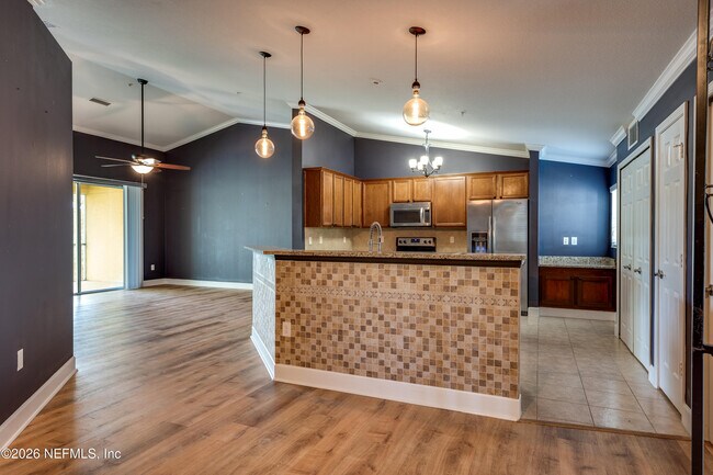 Building Photo - 6631 Shaded Rock Ct