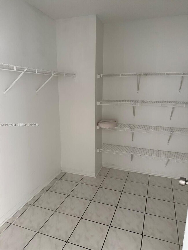 Building Photo - 15870 SW 85th Ln