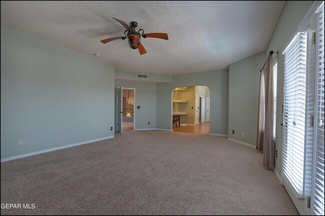 Building Photo - 6300 Franklin Vista Dr