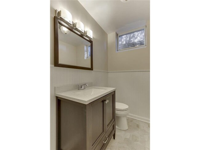 Building Photo - 4222 Basswood Rd