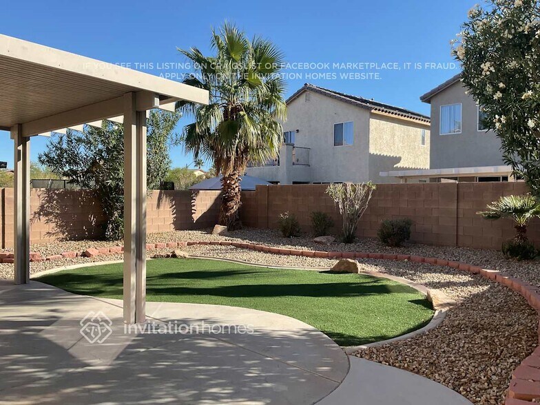 Building Photo - 9413 Santana Siesta Ave