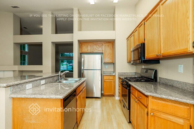 Building Photo - 5000 Mesa Ridge Dr