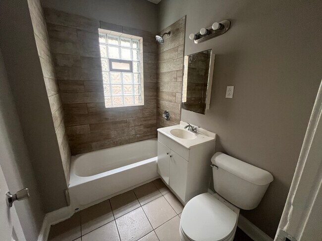 Building Photo - 8123 S Maryland Ave