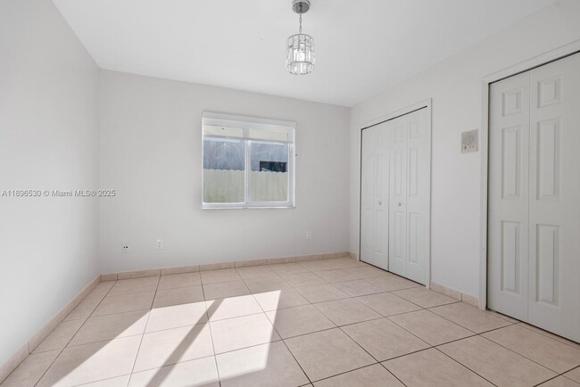 Building Photo - 14020 SW 38th St