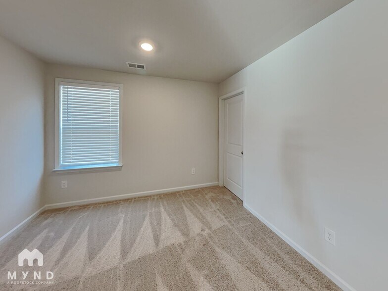 Building Photo - 71 Dew Drop Ln