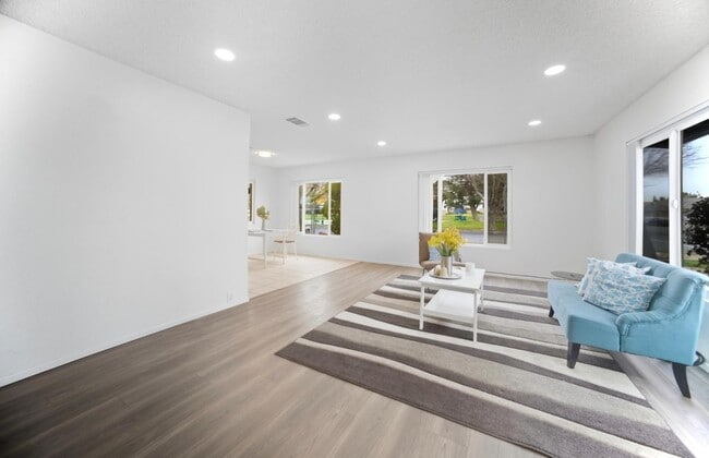 Building Photo - 26763 Cumberland Ln