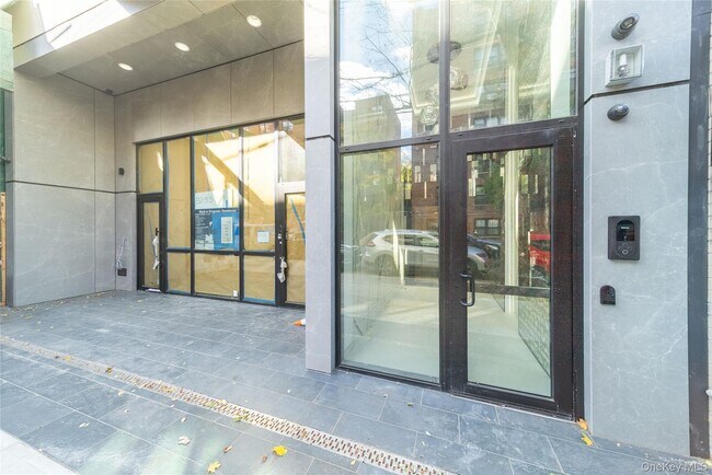 Building Photo - 132-61-132-41 41st Rd