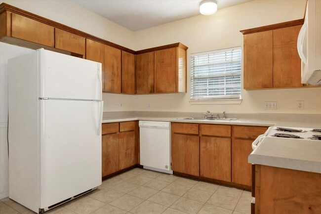 Building Photo - 305 Rawhide Loop