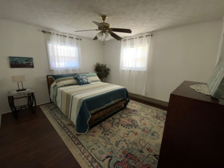 Building Photo - 701 Carson St