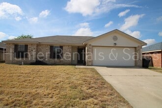 Building Photo - 4604 Fieldcrest Dr